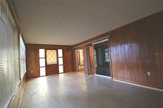 Building Photo - 1000 Cody Cove Rd