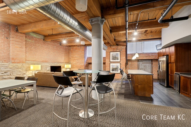 Building Photo - 710 Broadway-607