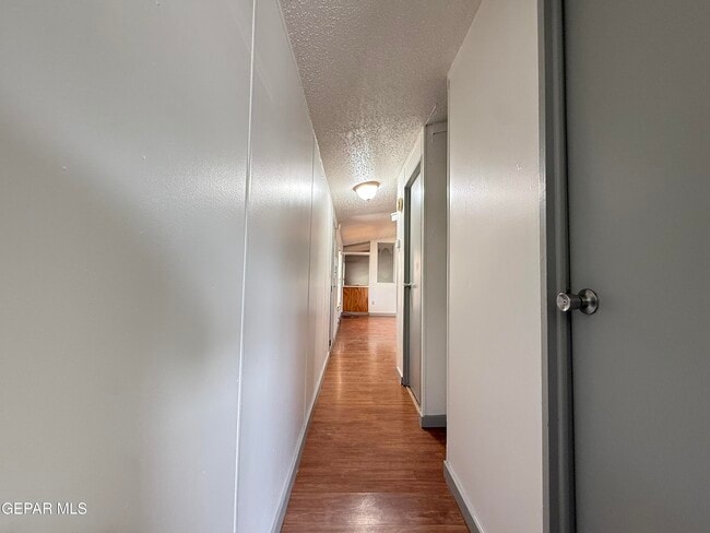 Building Photo - 5941 Sixta Dr