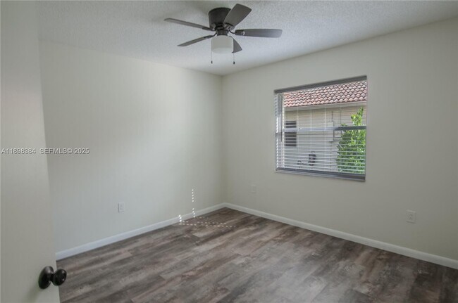 Building Photo - 7440 NW 65th Ln