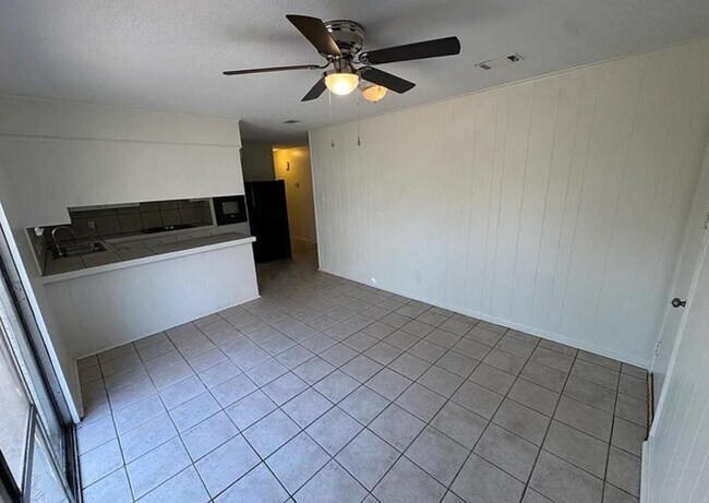 Building Photo - 2096 Chapel Creek Rd