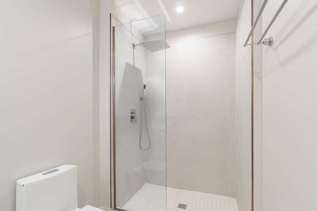 Building Photo - 1810 N Wells St