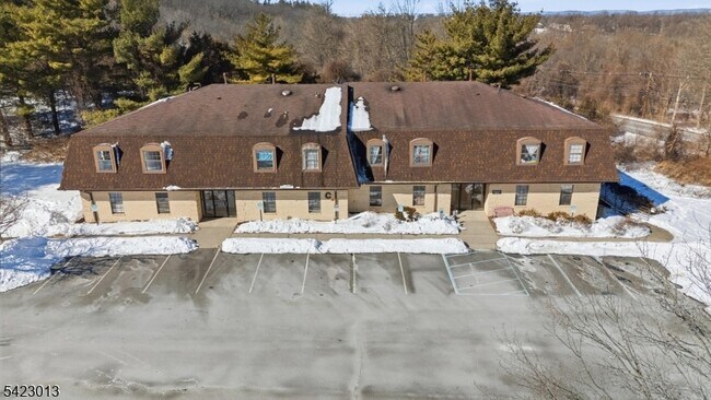 Building Photo - 350 S Sparta Ave