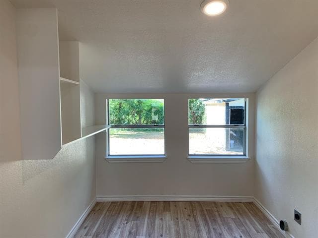 Building Photo - 820 W Crawford St