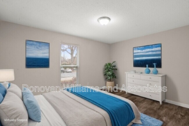 Building Photo - 4620 Central Ave