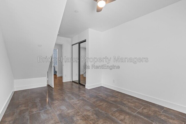 Building Photo - 7857 Inception Way