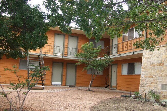 Building Photo - Swisher Apartments