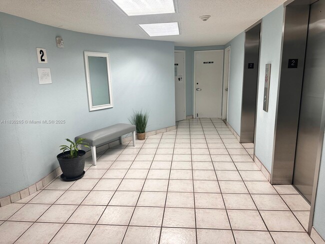 Building Photo - 1801 S Ocean Dr
