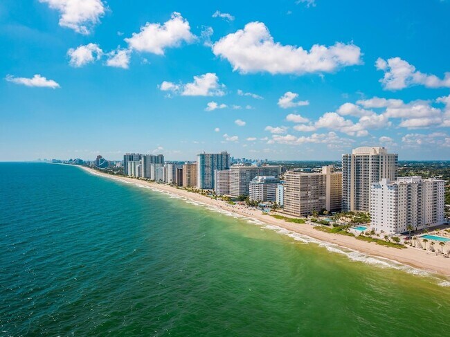 Building Photo - 4250 Galt Ocean Dr