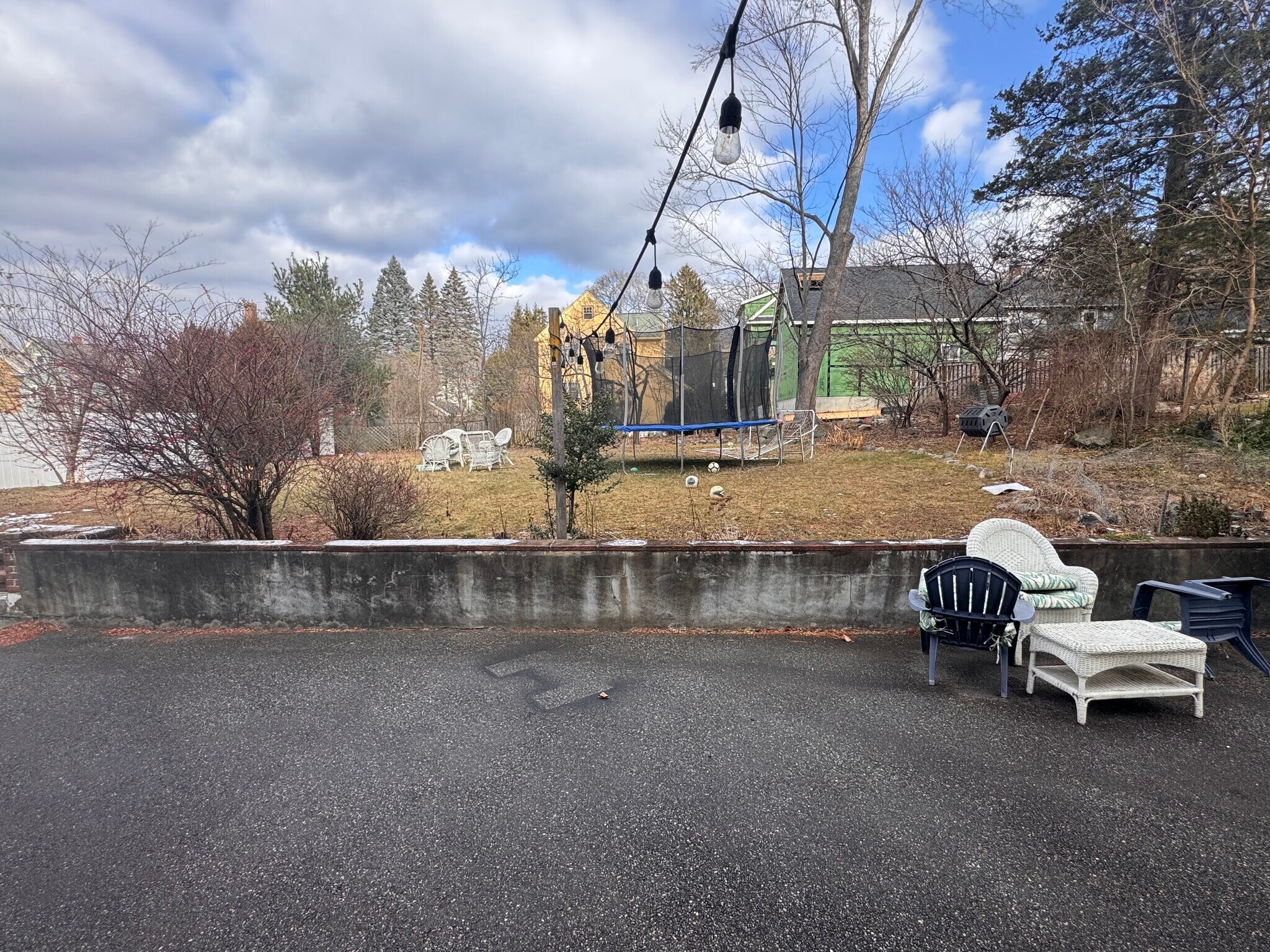 Building Photo - 10 Webster St