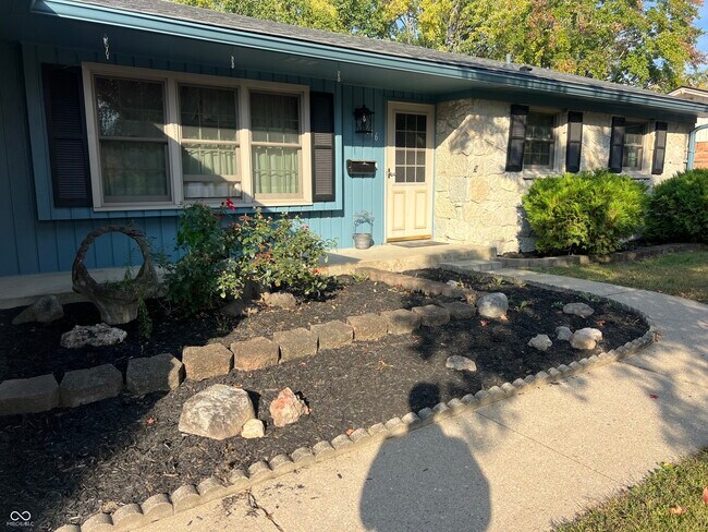 Building Photo - 616 Lawndale Dr