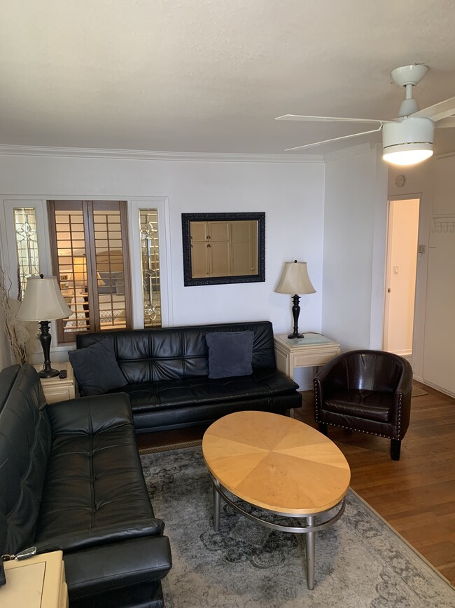 1 bdrm living room - 117 Bay Shore Ave
