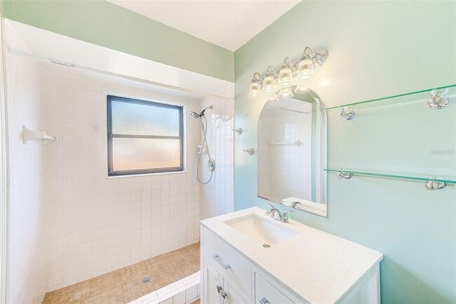 Building Photo - 3471 14th Ave N