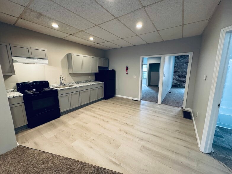 Building Photo - 351 W 8th St