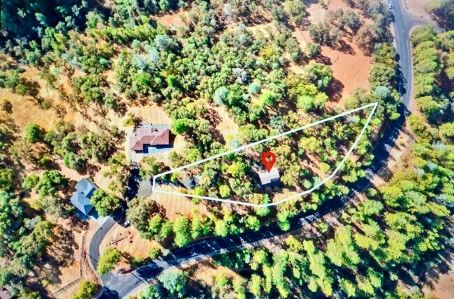 Building Photo - AUBURN LAKE TRAILS