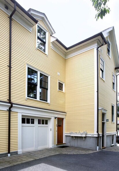 Building Photo - 29 Avon St