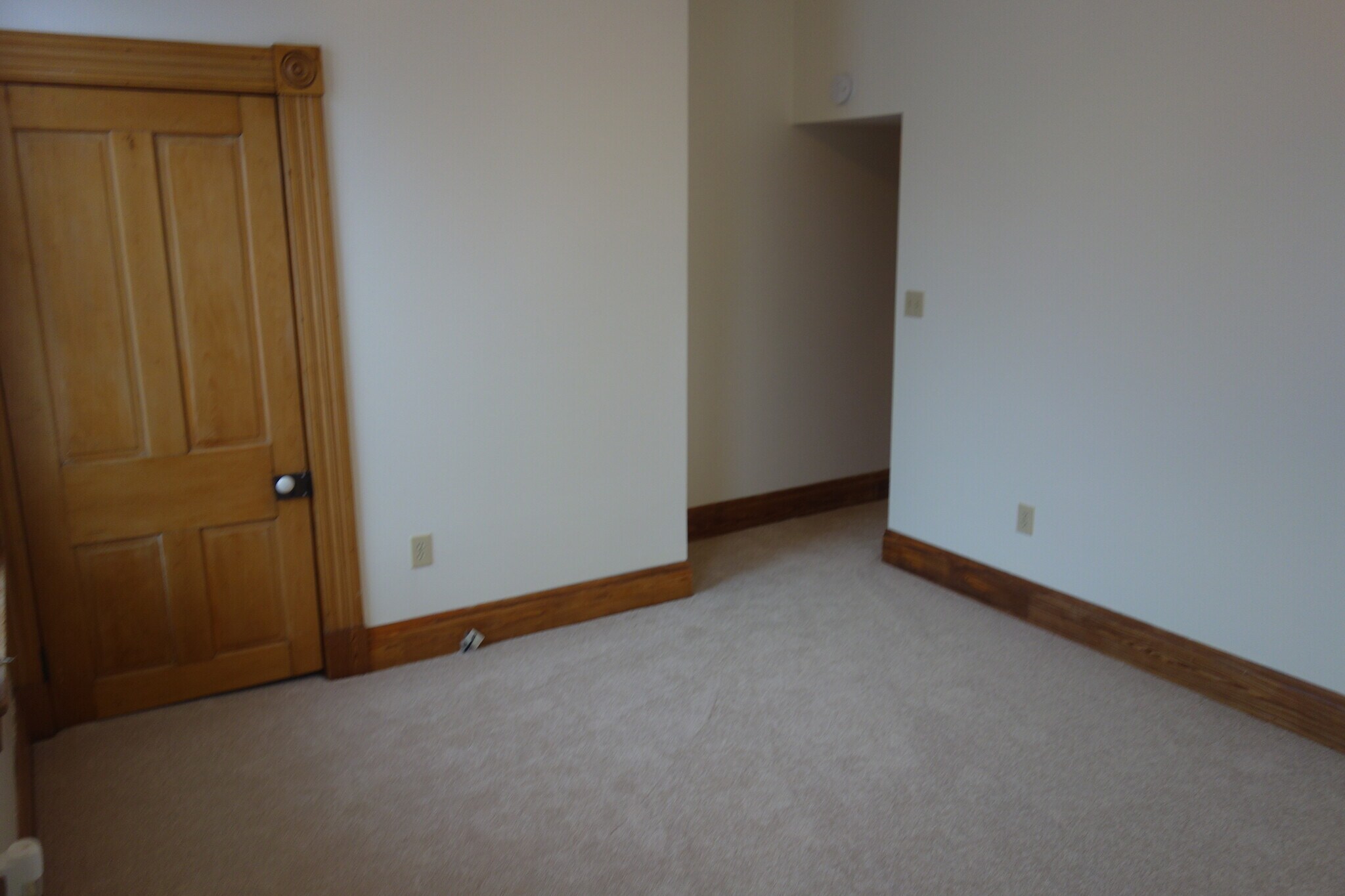 Bedroom with two closets. - 216 Kentucky