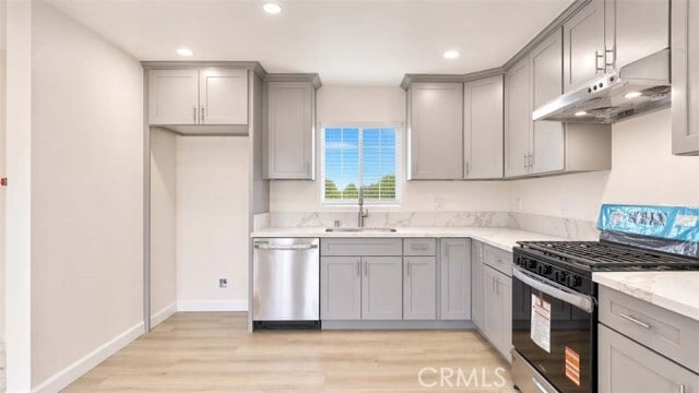 Building Photo - 628 W Floral Dr