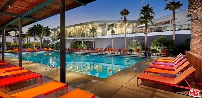 Building Photo - 13045 Pacific Promenade