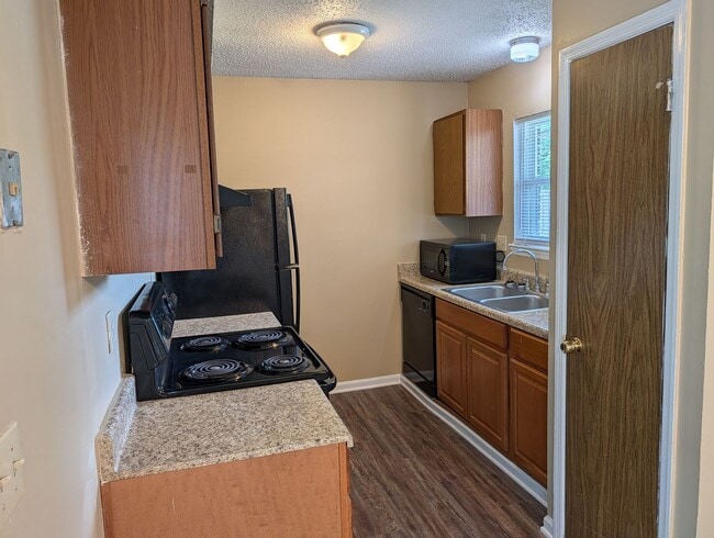 Building Photo - 124 Westscott Dr