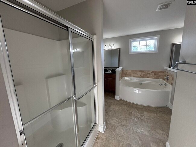 Building Photo - 716 Stonebury Cir