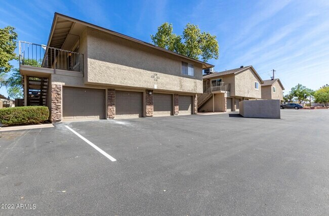 Building Photo - 1220 N 85th Pl
