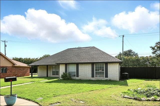 Building Photo - 1507 River Hill Dr