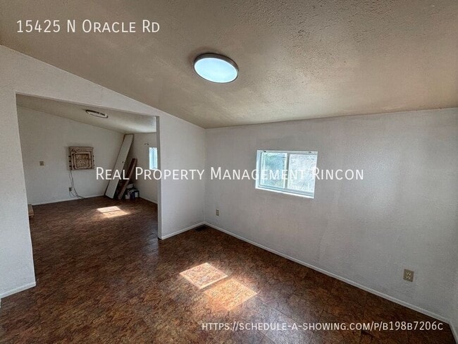 Building Photo - 15425 N Oracle Rd