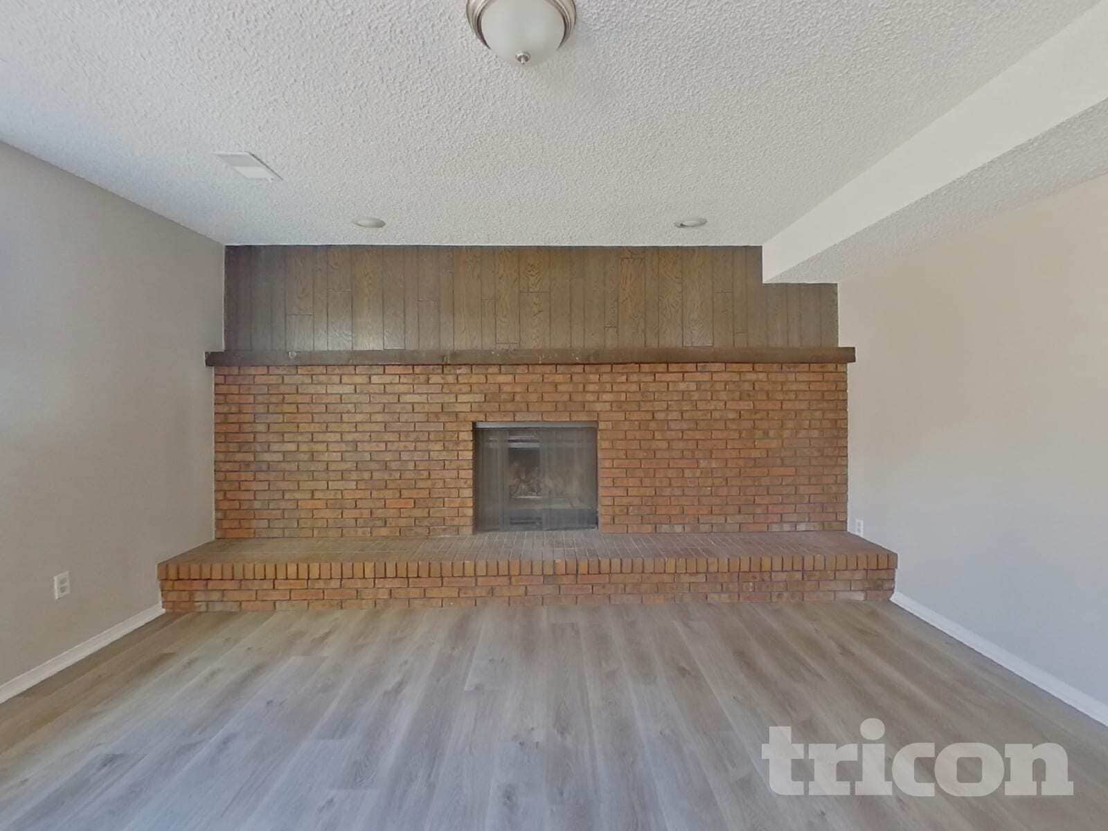 Building Photo - 2240 27th Ave Ct