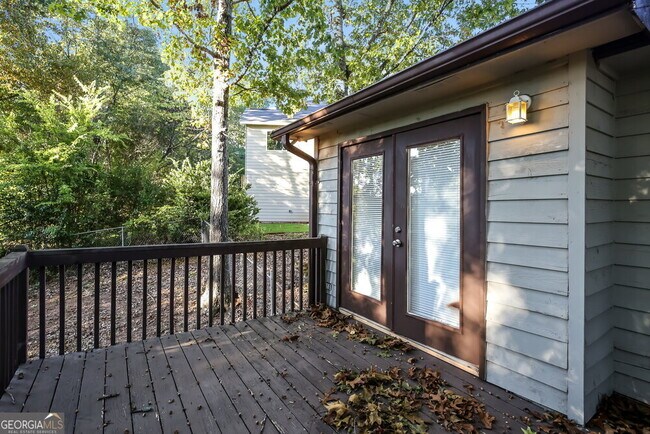 Building Photo - 5710 Deerfield Pl