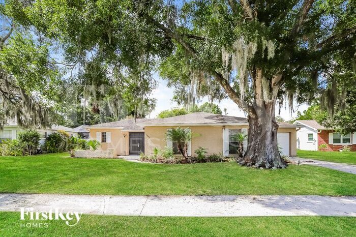 Primary Photo - 1005 Greenbriar Dr