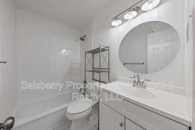 Building Photo - 5601 N Schilder Dr
