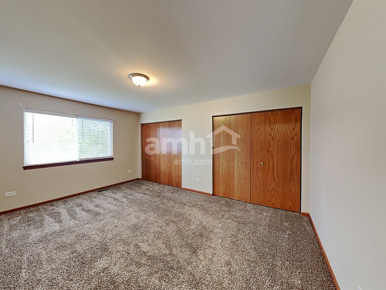Building Photo - 26251 W Bayberry Ct