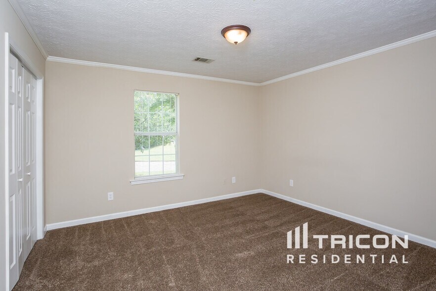 Building Photo - 9190 Rhett Ln SW