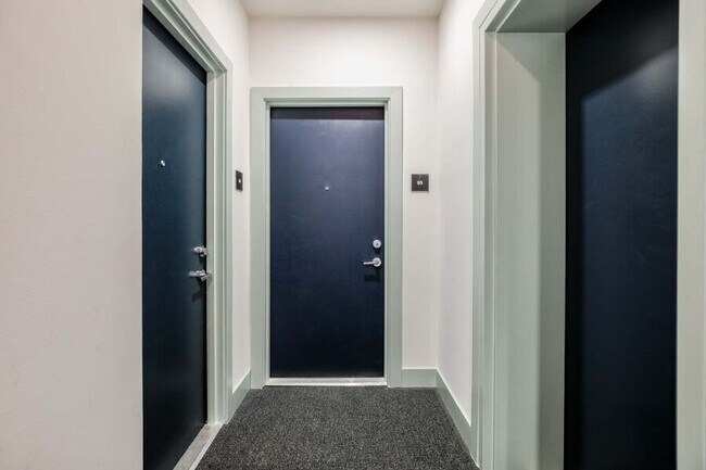 Building Photo - 2310 4th St NE