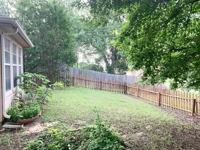 Building Photo - 1632 Whiterock Dr