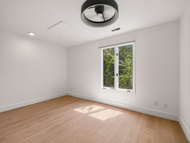 Building Photo - 11107 Gambel Oak Cir
