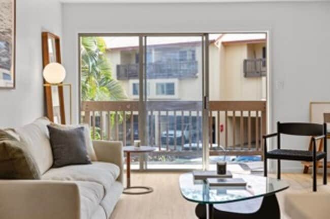 Building Photo - Windward Estates #M102