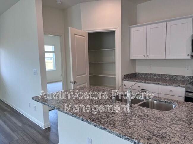 Building Photo - 130 Rubrum Rd