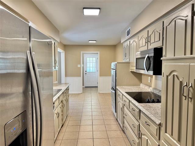 Building Photo - 3784 Weeburn Dr
