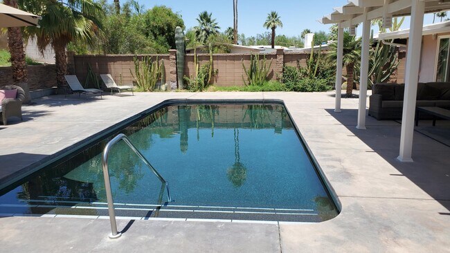 Building Photo - 71567 Mirage Rd