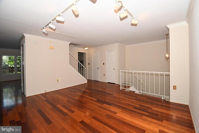 Building Photo - 21 Earth Star Pl