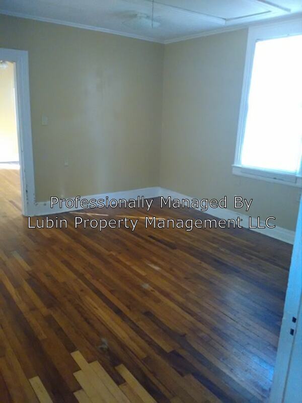 Building Photo - 897 Blythe St
