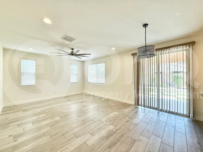 Building Photo - 9576 W Donald Dr