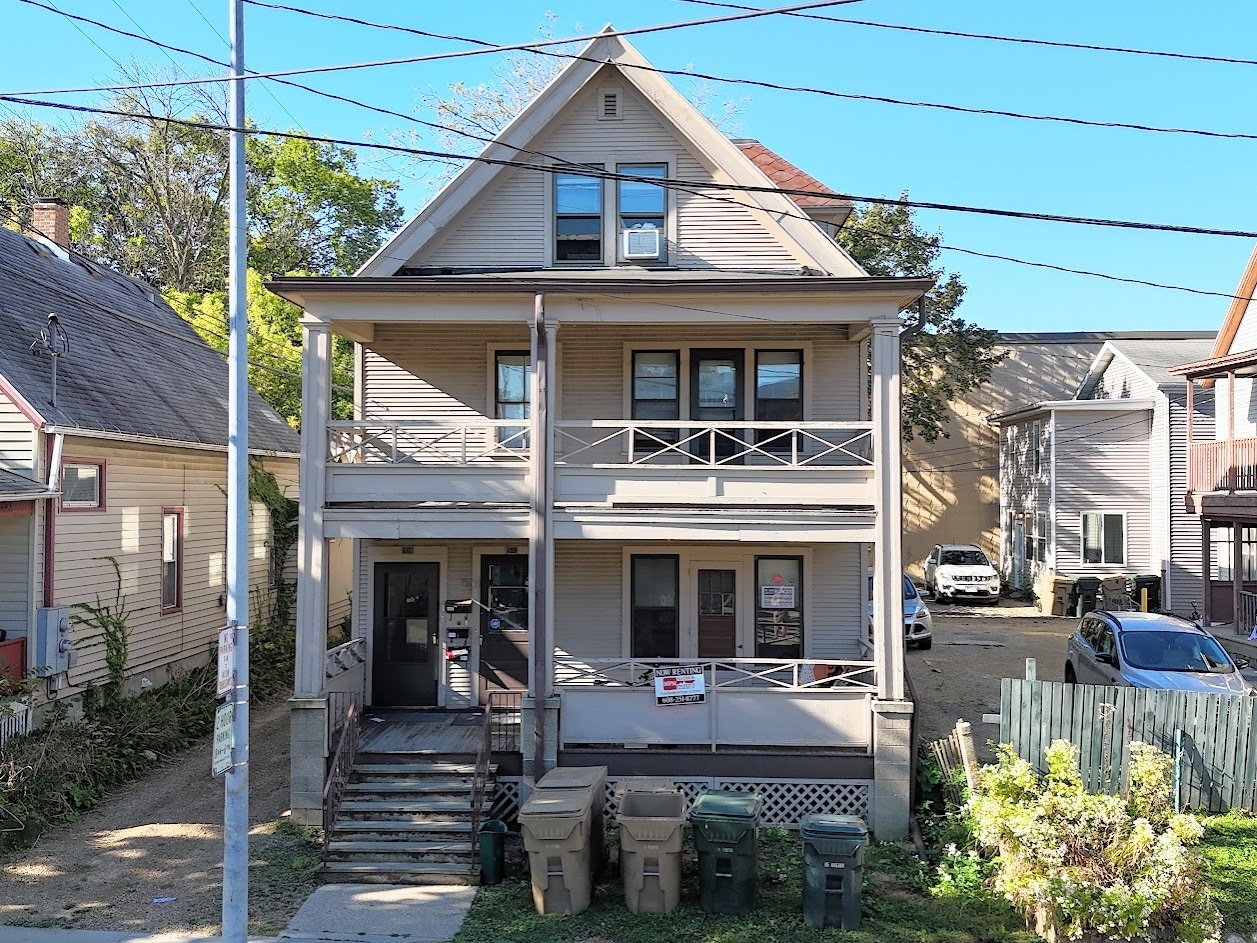 Building Photo - 108 S Bassett St