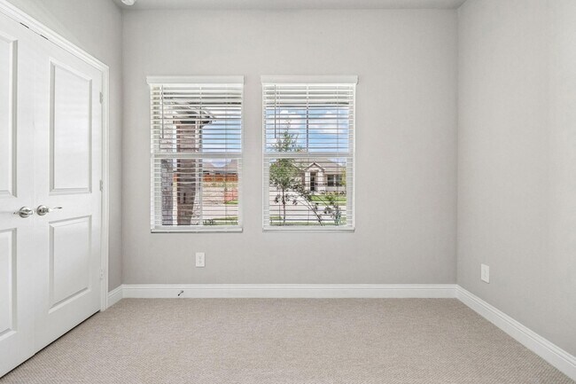 Building Photo - 6206 Castamere Dr