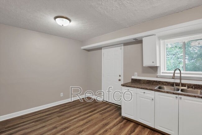 Building Photo - 2850 Baughman Ave