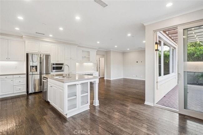 Building Photo - 102 Brindisi