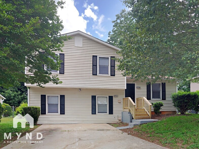 Primary Photo - 2310 Ramblewood Cir