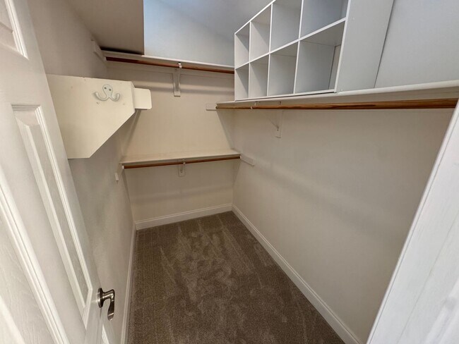 Building Photo - Available for Rent in Lone Tree's Desirable Carriage Club Neighborhood!